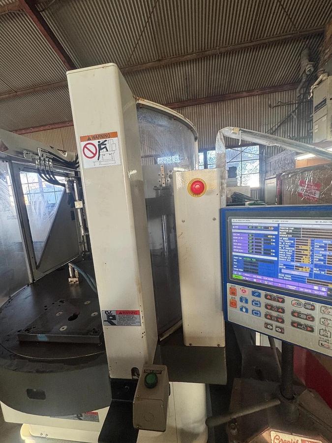 Used 90 Ton Toyo Vertical Rotary Injection Molding Machine New 2019