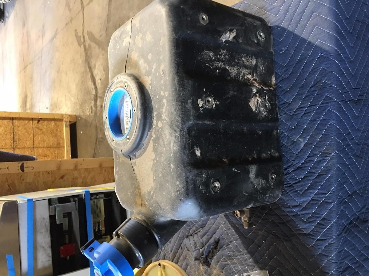 Used Caterpillar Def Tank Pump and Tank 456-0726, 389-2650, 424-6276