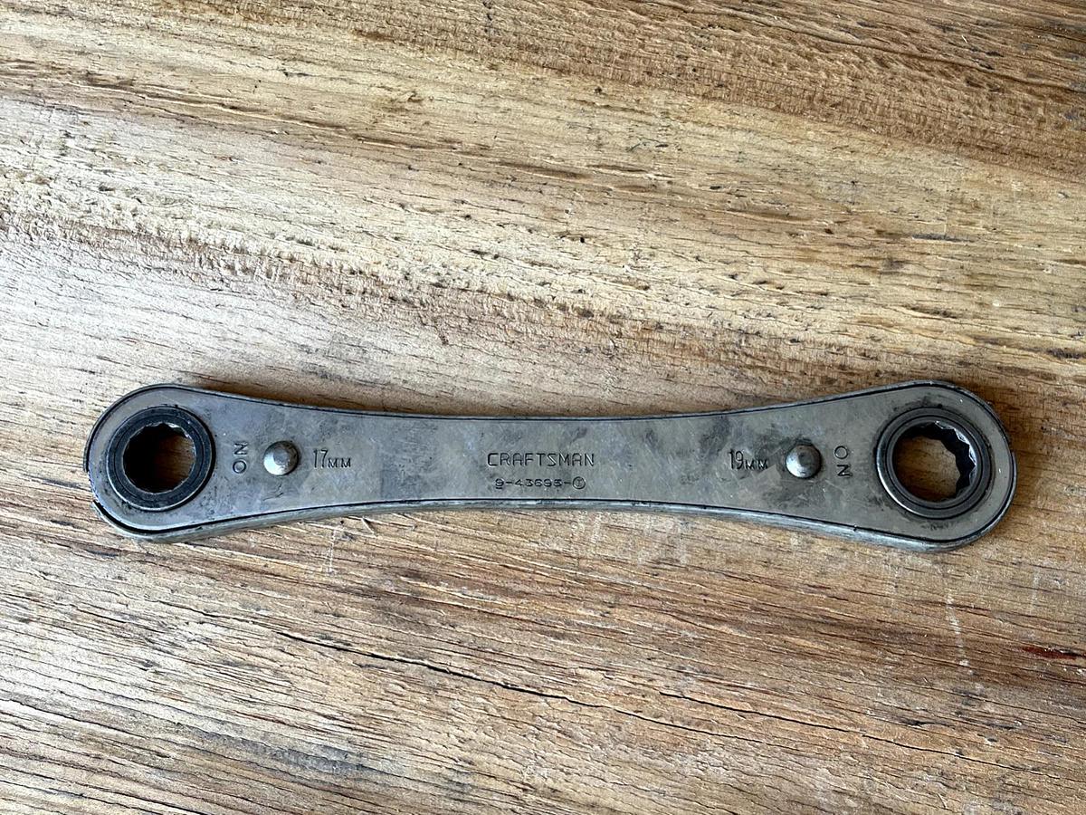 Used Vintage - Sears / Craftsman - 9-43695 - Ratchet Wrench - 17mm & 19mm - 12 Point