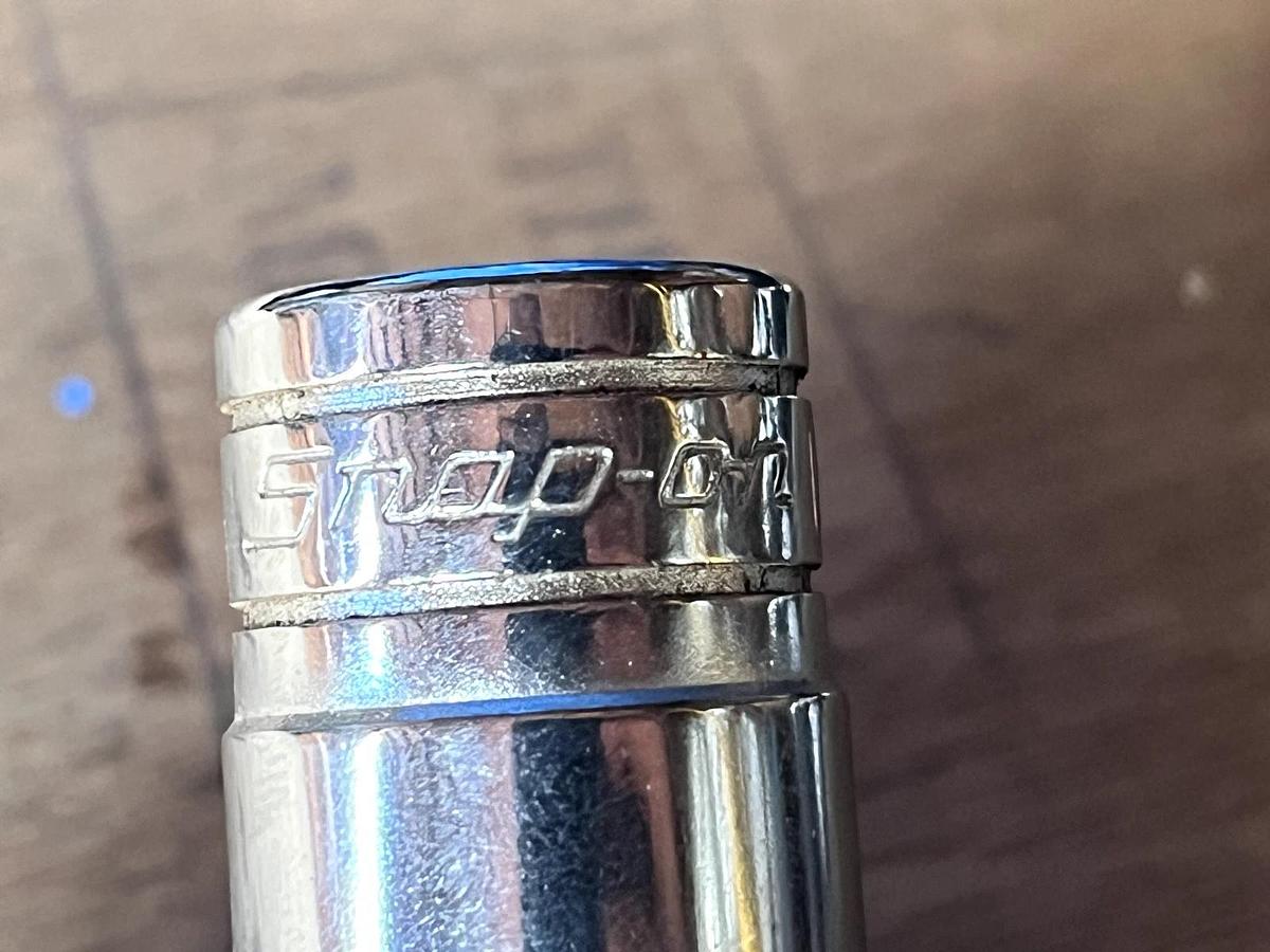 Used Snap-on Tools USA TS221 11/16" 1/2” Drive SAE 6 Point Deep Well Chrome Socket