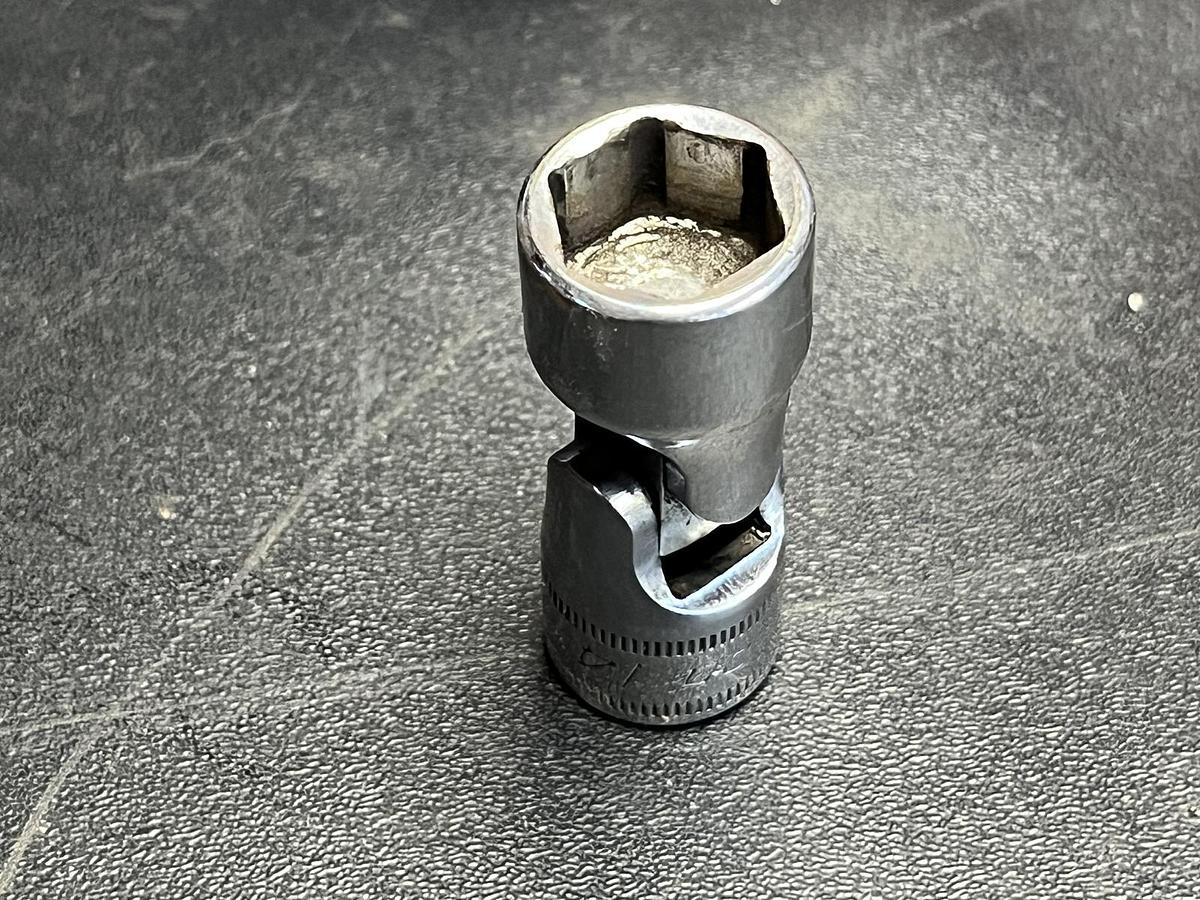 Used Snap On Tools FSUM14A 3/8” Dr 6 Pt Metric 14mm Flank Dr Shallow Universal Socket