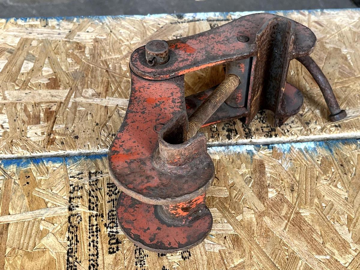 Used CAMLOK PTKW3T  Beam Clamp WLL-3ton  3-7 inch Flange. Code 6