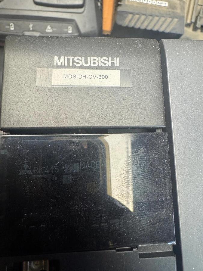 Used MITSUBISHI MDS-DH-CV-300 SPINDLE DRIVE S/N: J3A4WG6X245