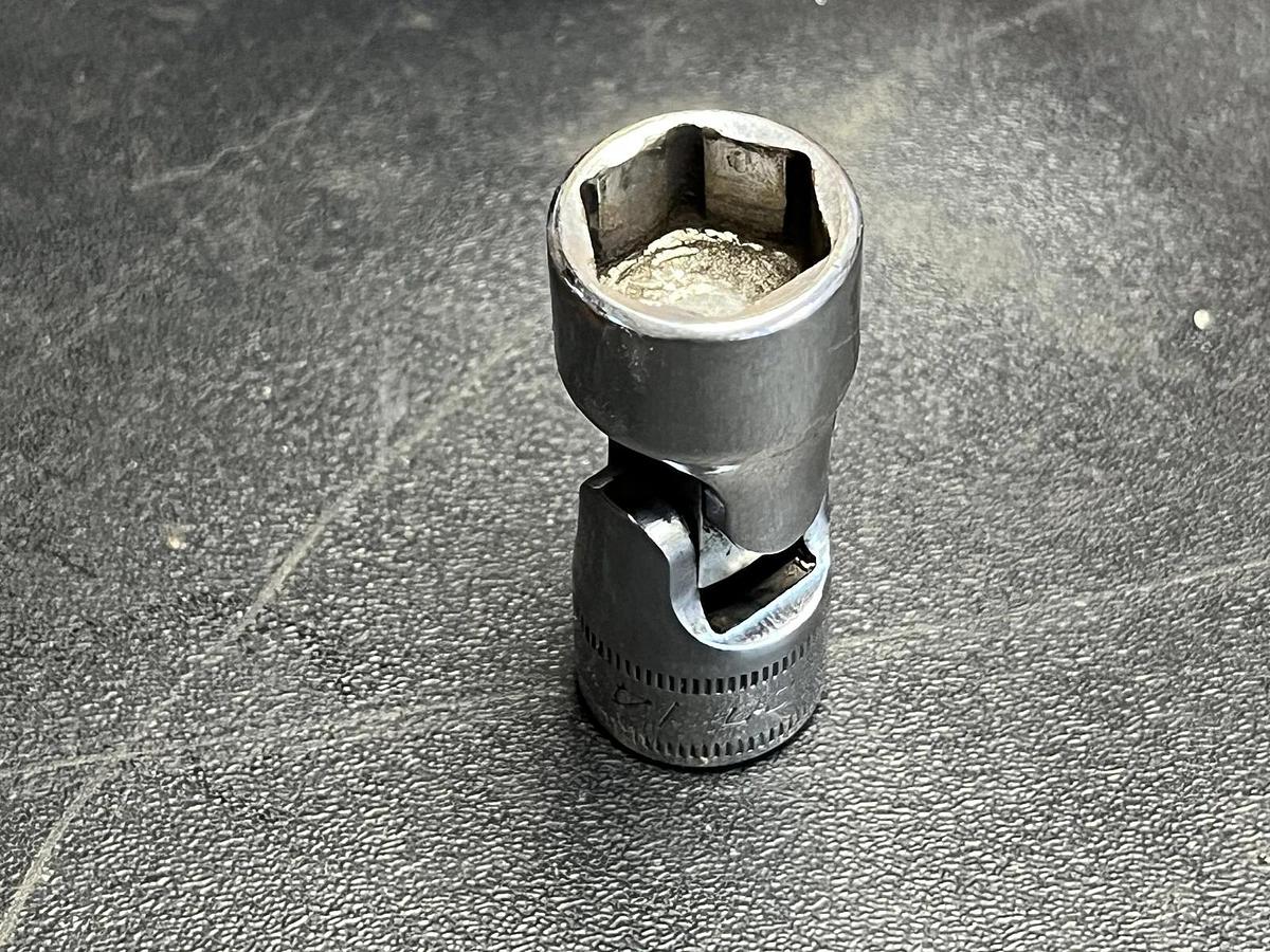 Used Snap On Tools FSUM14A 3/8” Dr 6 Pt Metric 14mm Flank Dr Shallow Universal Socket