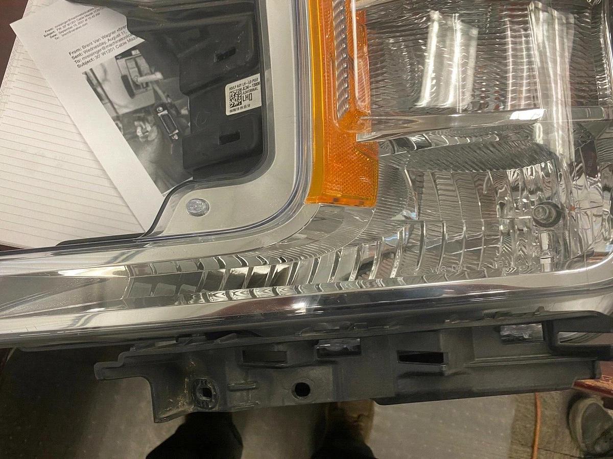 Used 2018+ Ford F-150 OEM Halogen Headlights LH