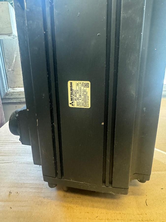 Used Mitsubishi HC-SFS421 Servo Motor