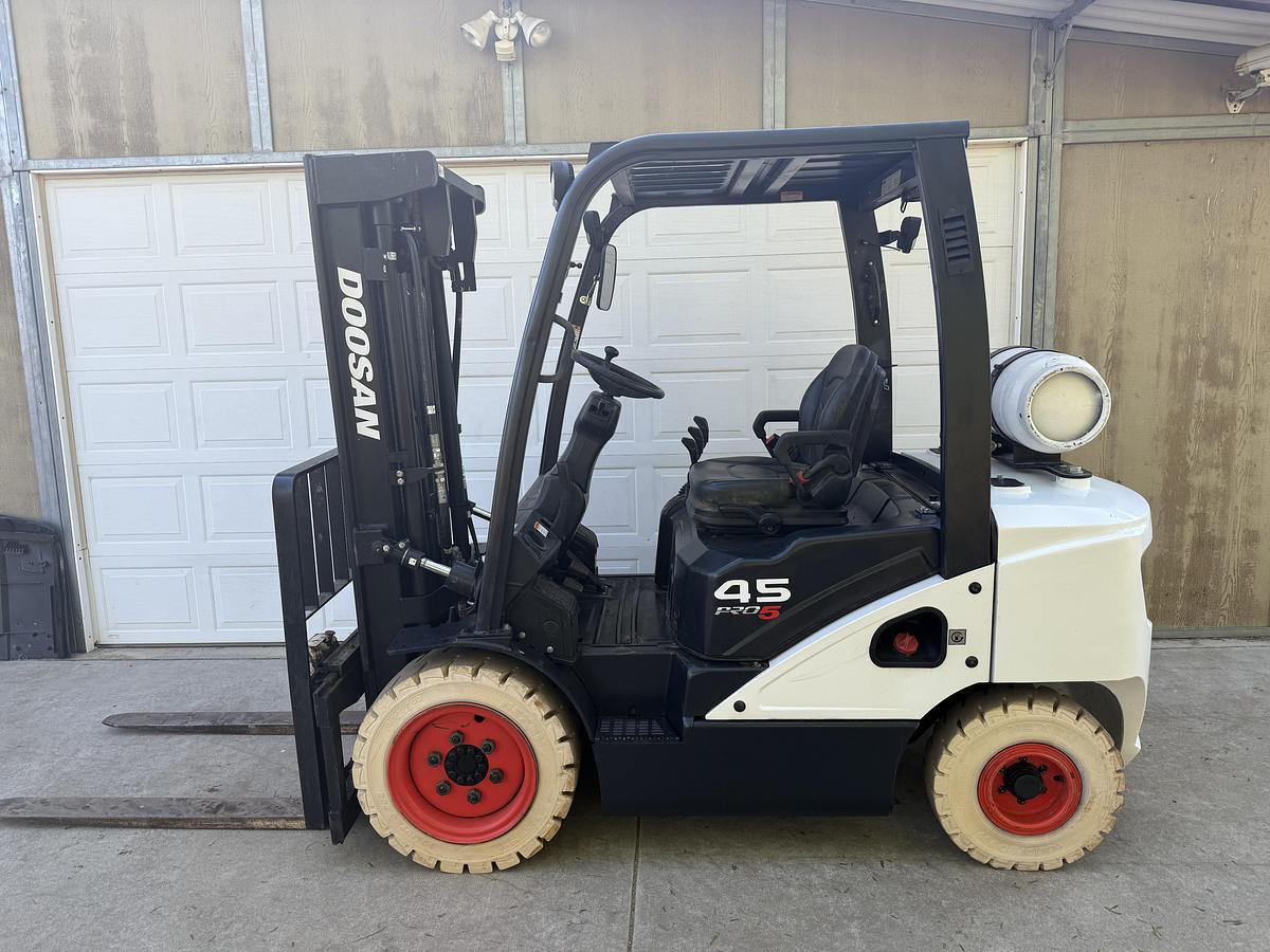 Used 2024 Doosan G30N-7