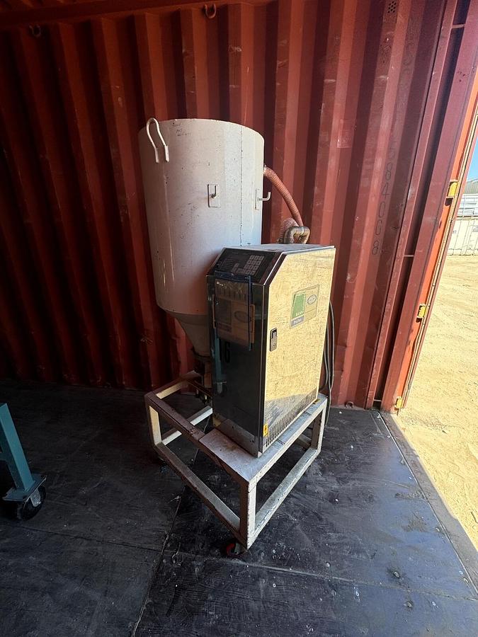 Used UNA-DYN Auto Mini Dryer UDC-30 S/N: 194785.01-0400