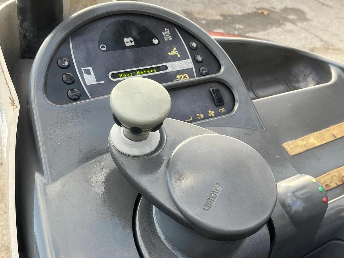 Used Crown RR5225-45 Reach Truck with Charger Side shift – 5012 Hours – 36V System