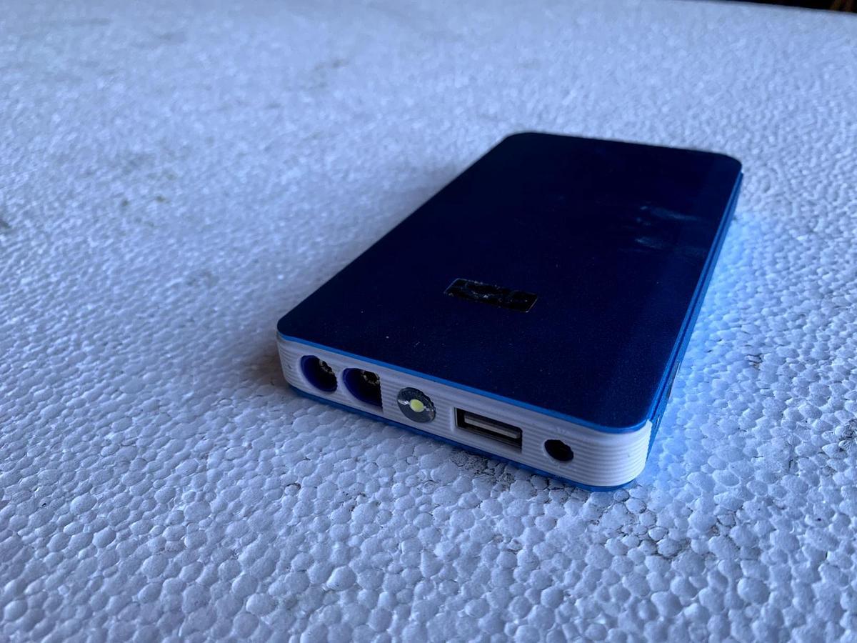 Used Smartech 6000mAh Lithium Powered 450A Vehicle Jump Starter With Power Bank