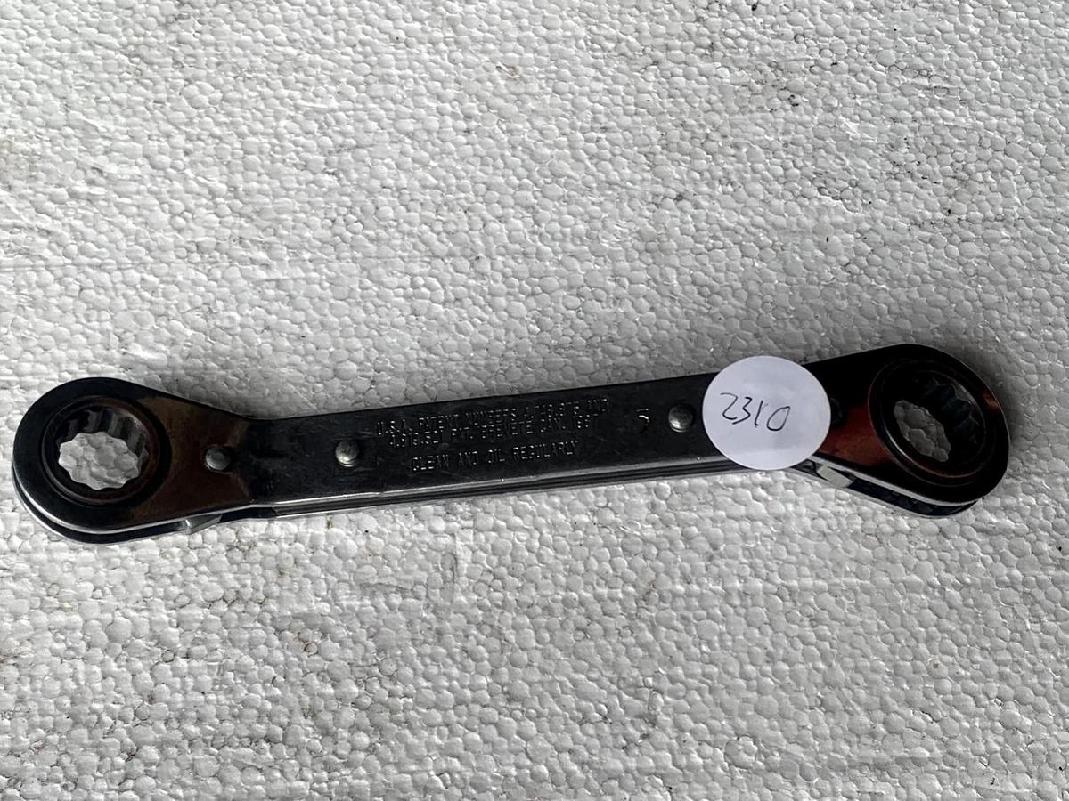 Used Blue-Point Tools USA 15mm 17mm 12pt 25° Offset Ratcheting Wrench RYAM1517