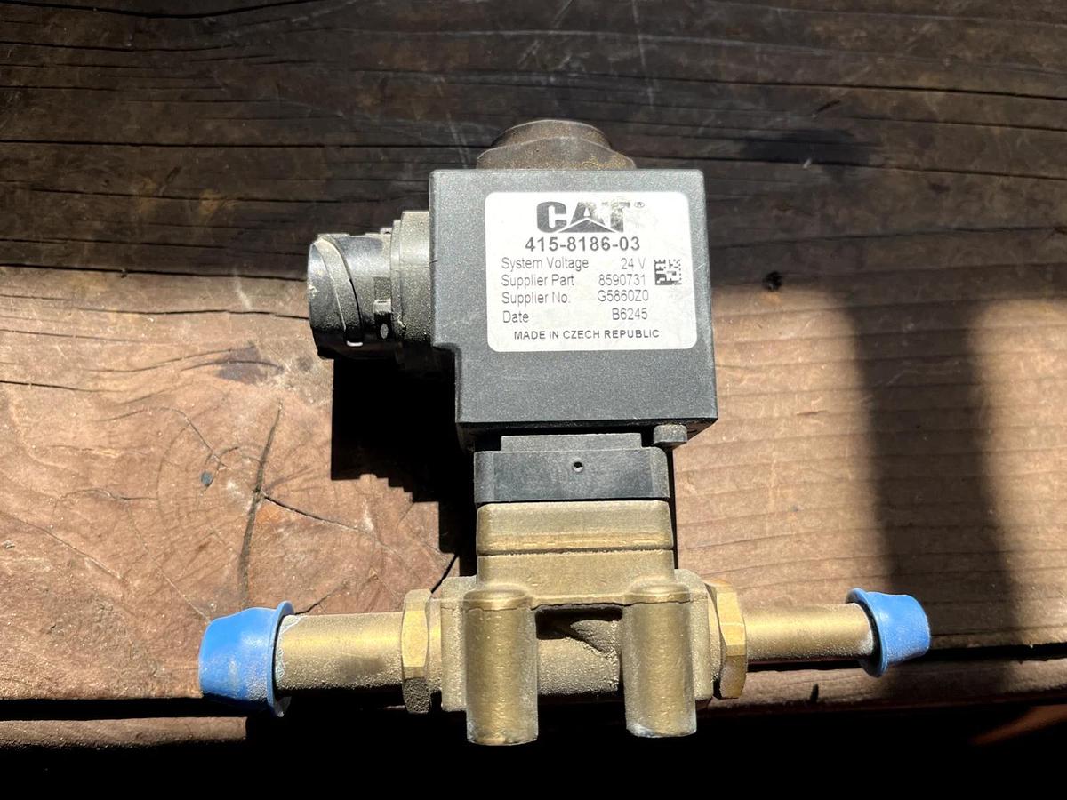 Used CAT® 4158186 (415-8186-03) VALVE SOLENOID - 24V