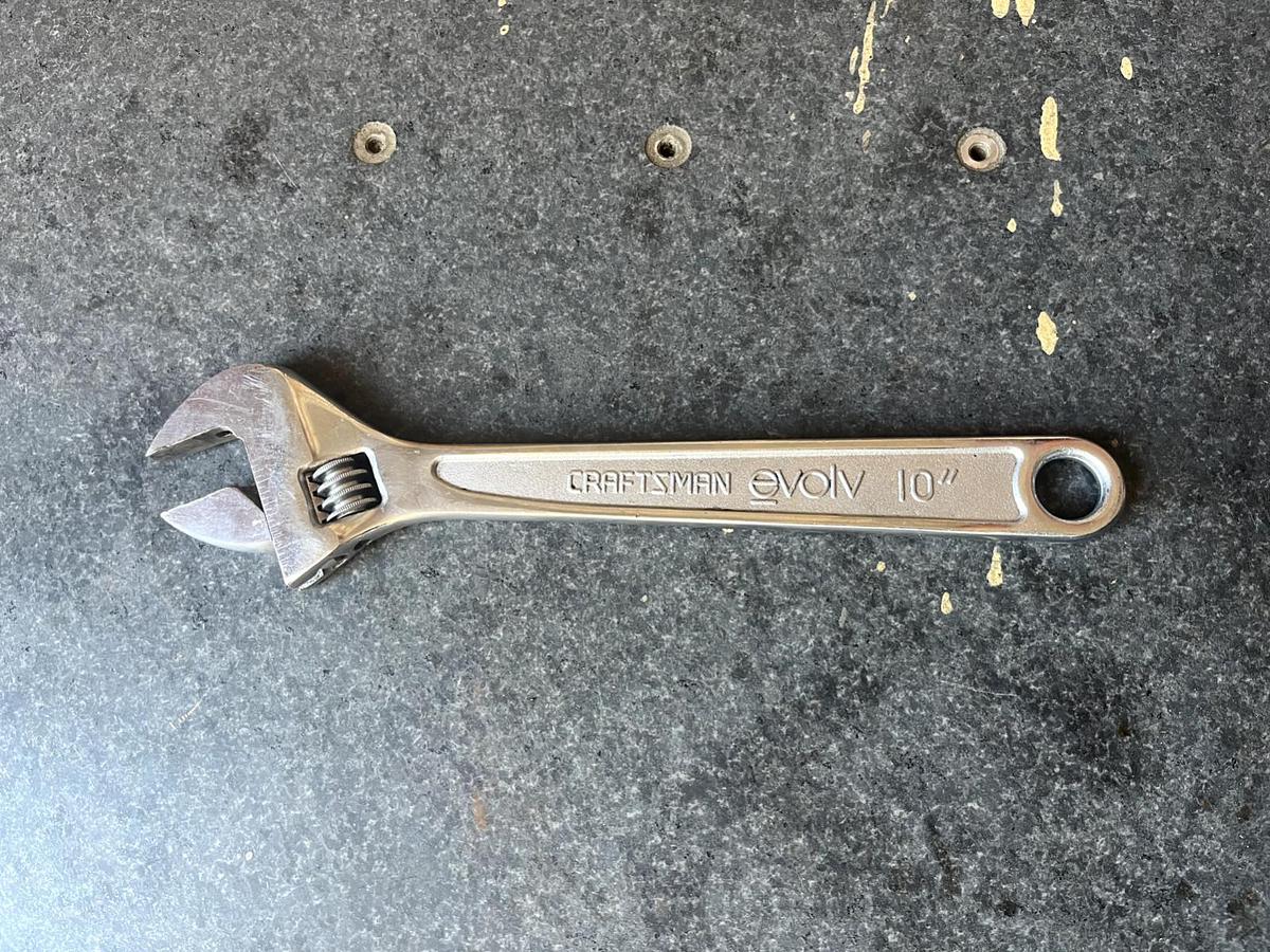 Used CRAFTSMAN  EVOLV ADJUSTABLE WRENCH  10" 16572 Z