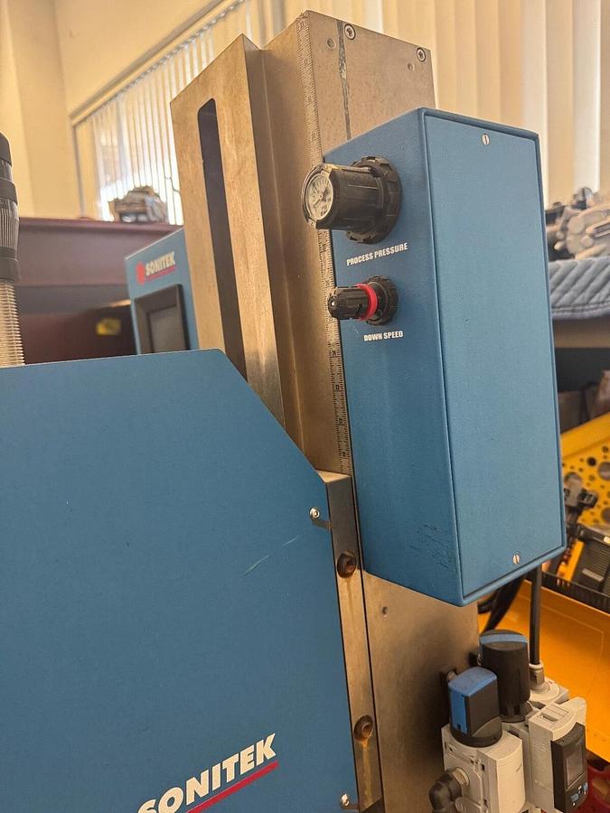 Used Sonitek Vertex Max V10 Press