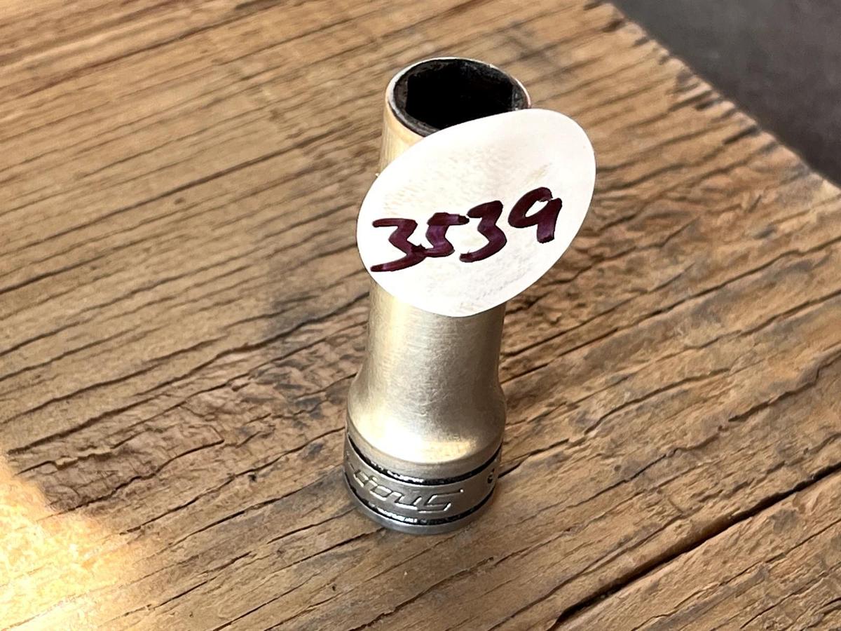 Used SNAP ON TOOLS USA NEW 3/8" Drive 3/8" SAE DEEP 6 Point Chrome Socket SFS121