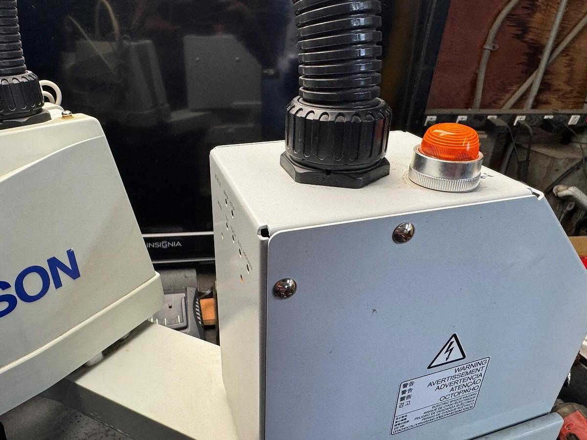 Used Epson T3-401S IndustrialRobot - Reach 460mm  load 3kg - Mfg. 2022 S/N:T300T11694