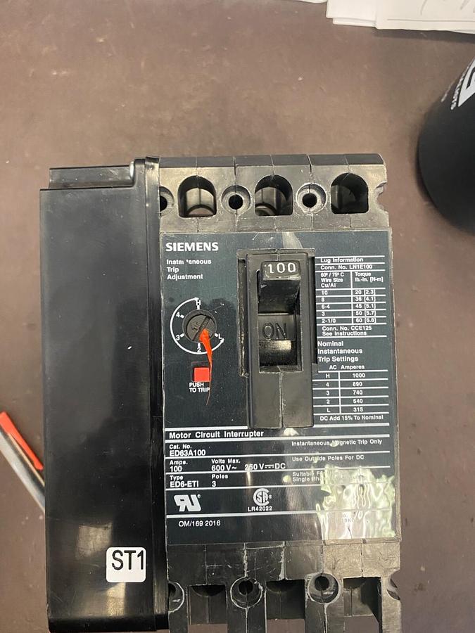 ED63A100 Molded Case 100A 600V Circuit Breaker 3Pole Sentron Series ED
