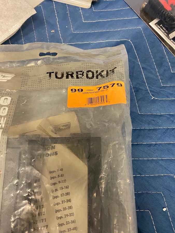 Used Metra 99-7579 Single DIN Stereo Install Dash Kit for 1996-2000 Nissan Pathfinder