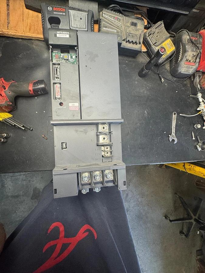 Used MITSUBISHI MDS-DH-CV-300 SPINDLE DRIVE  S/N: J3A4WG02L4K