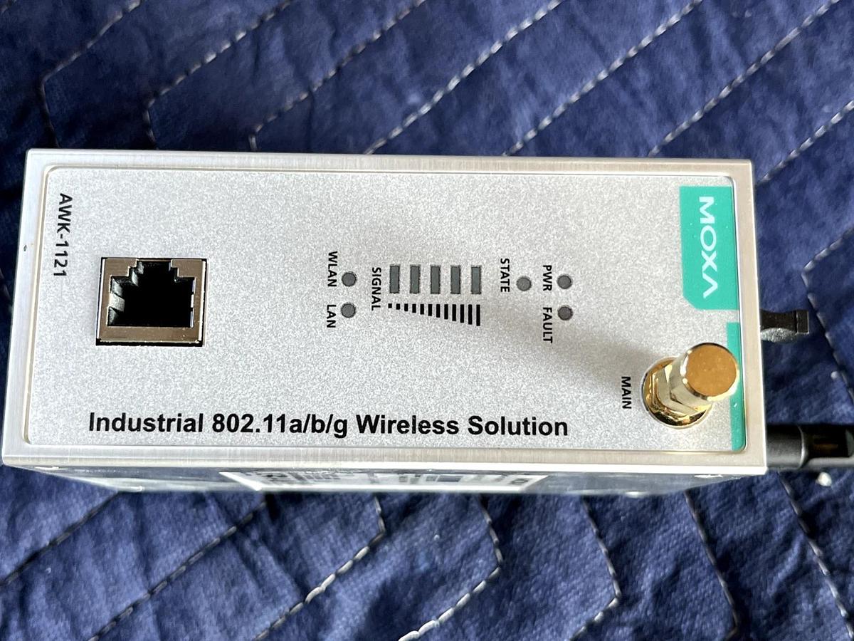 Used Moxa Industrial Wireless Converter 802.11a/b/g, AWK-1121