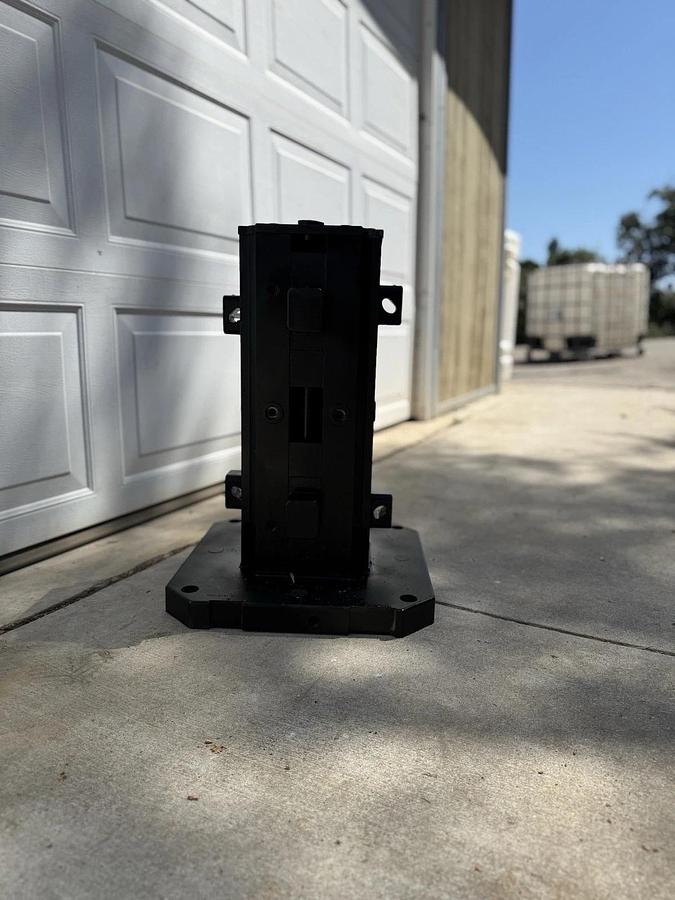 Used CHICK WORKHOLDING MCLM1555 TOMBSTONE  4-Sided MultiLOK - 240mm wid