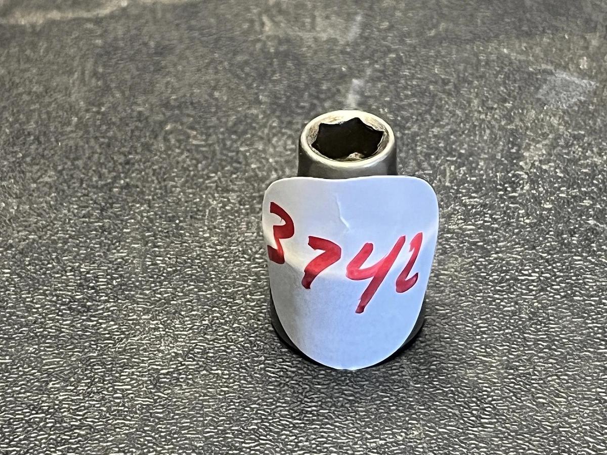 Used Craftsman USA 1/4" 6 Point 3/8" Drive Shallow Chrome Socket 42999 Inverted G