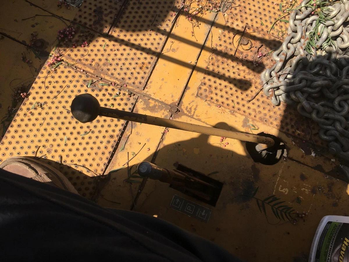 Used CATERPILLAR V300, 30,000 LBS CAP. PNEUMATIC FORKLIFT- USED, GOOD RUNNING