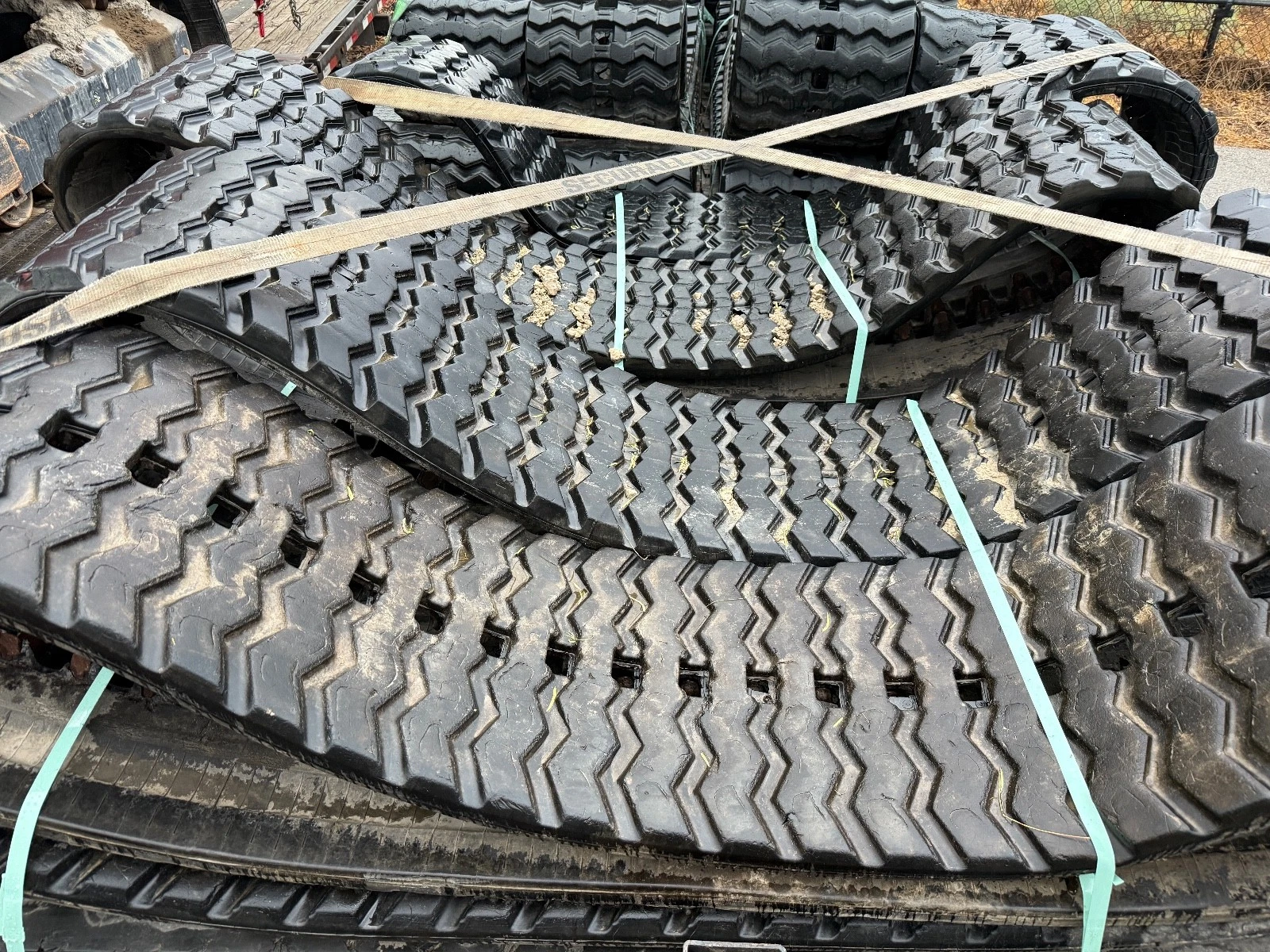 Used 18" Camso Heavy Duty Camso SD Pattern  CTL Rubber Track SD4508658 Fits Cat 289D