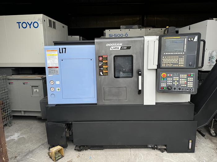 Used 2018 Doosan LYNX 2100A