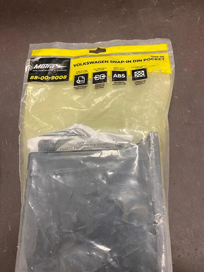 Metra 88-00-9008 1999-2006 Volkswagen VW Radio Car Stereo Replacement Pocket