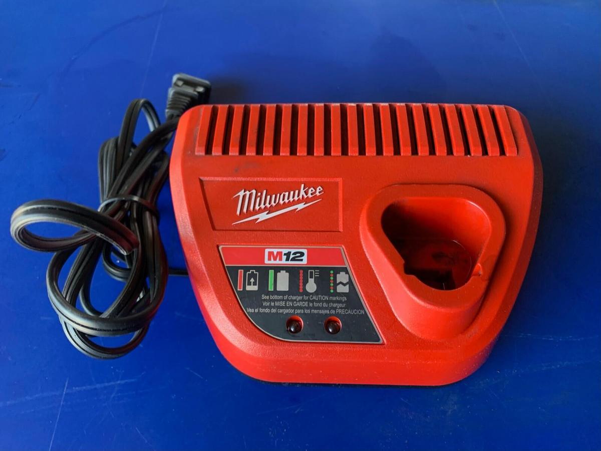 Used Milwaukee M12 Lithium Ion 12 Volt Battery Charger