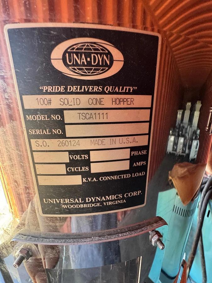 Used Una-Dyn GS30 Dehumidifying Hopper Dryer TSCA1111 100# solid Cone Hopper