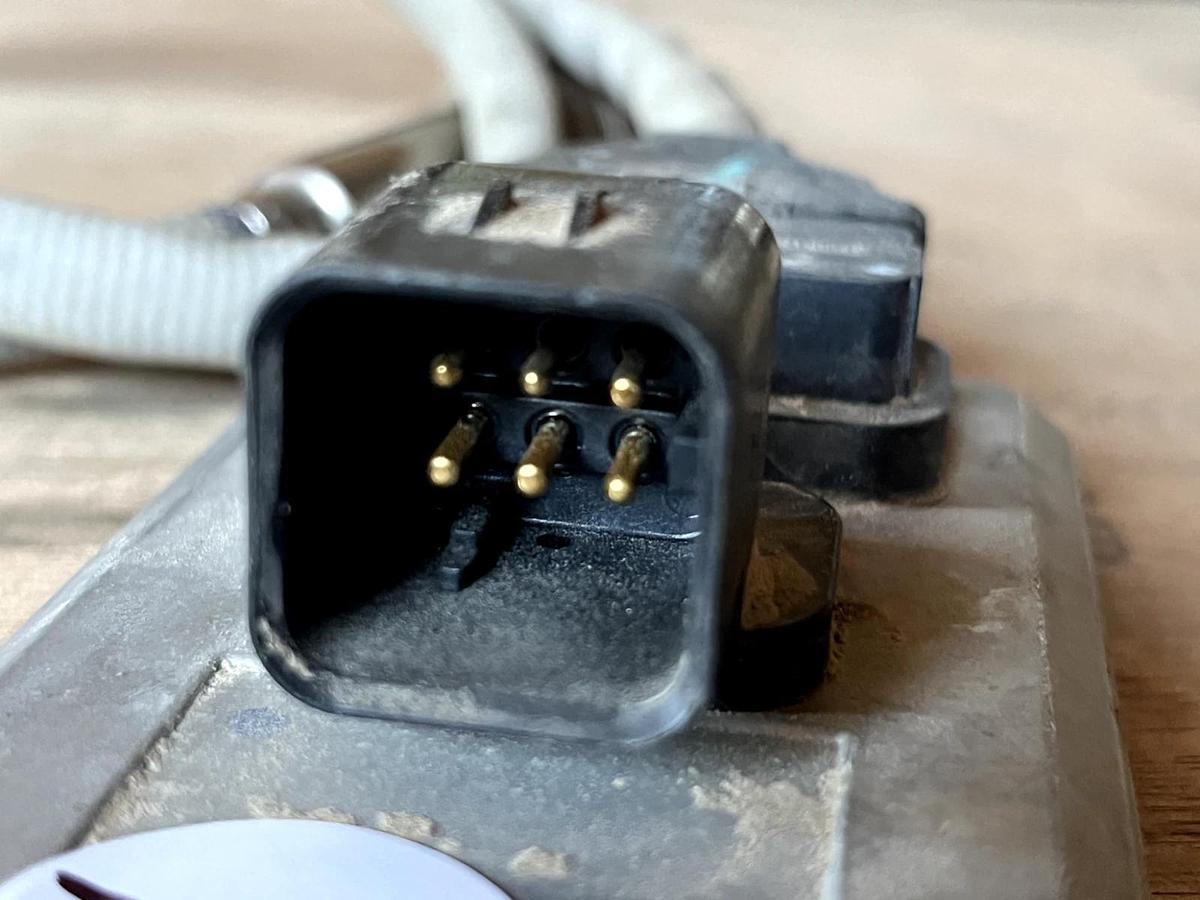 Used KM Diesel Nitrogen Oxides Nox sensor 22014032 FITS Truck D11 D13 D16 Mack MP8