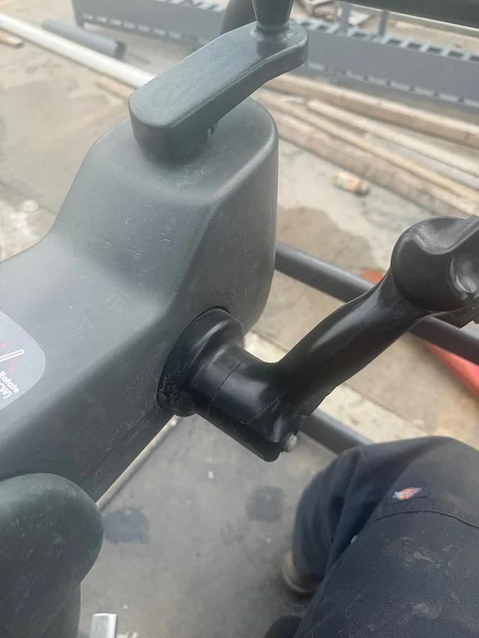 Used RAYMOND 960-CSR30T Man-Up Swing Reach Turret Truck Forklifts