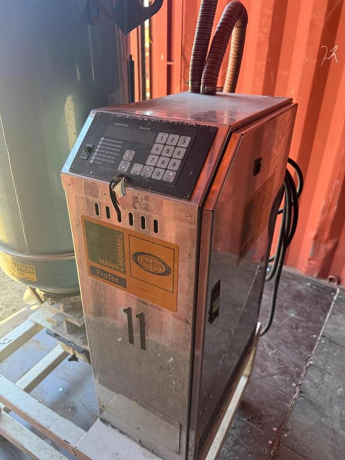 Used Una-Dyn UDC-30 Auto Mini Dryer S/N: 152314.01-1196