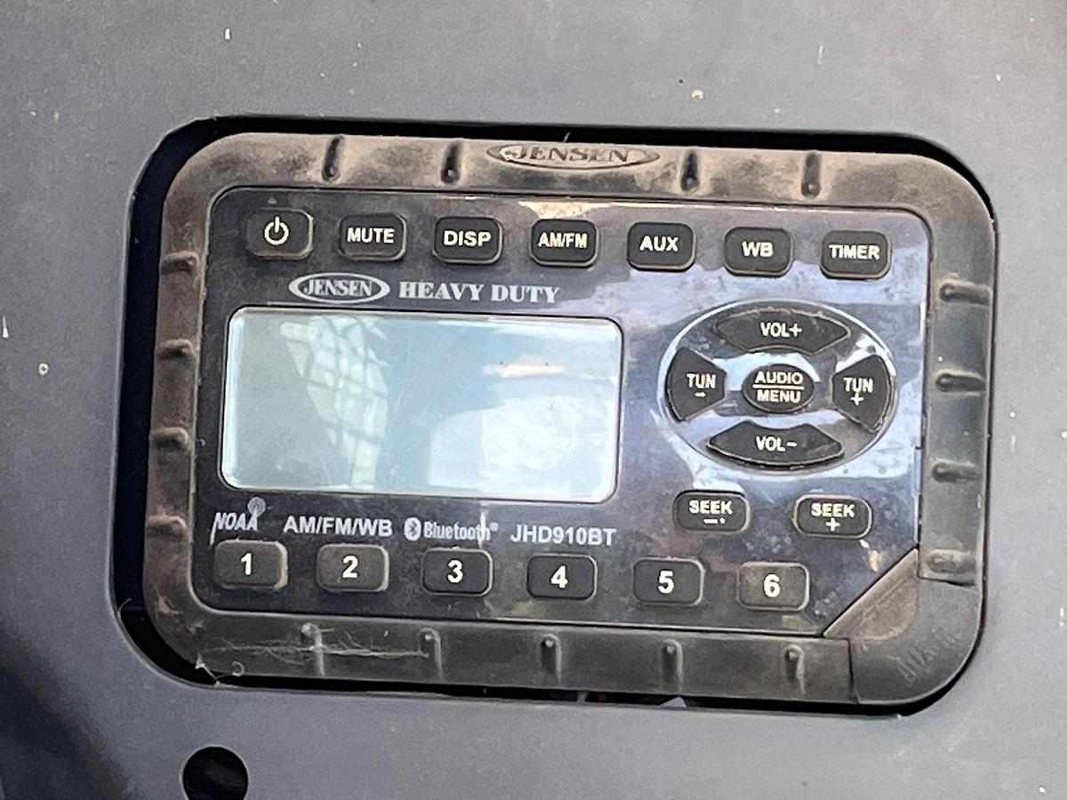 Used 2022 Kubota SVL95-2s Skid Steer Track Loader Aux Hyd High Flow Enclosed Cab