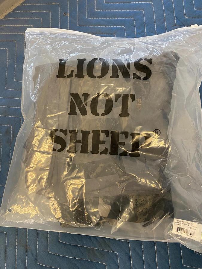 Men's Official LIONS NOT SHEEP Cement Hybrid workout Short Size Medium