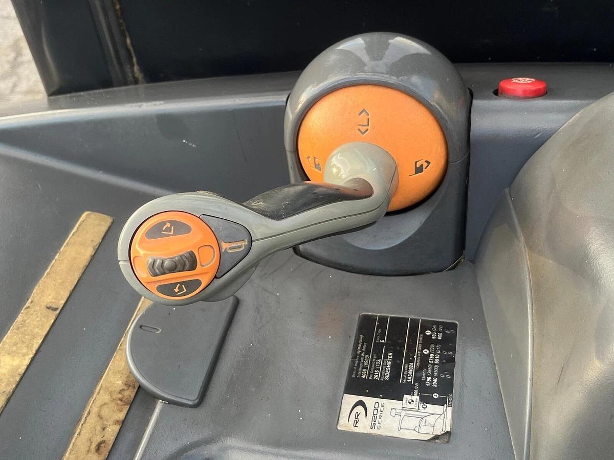 Used Crown RR5225-45 Reach Truck with Charger Side shift – 5012 Hours – 36V System