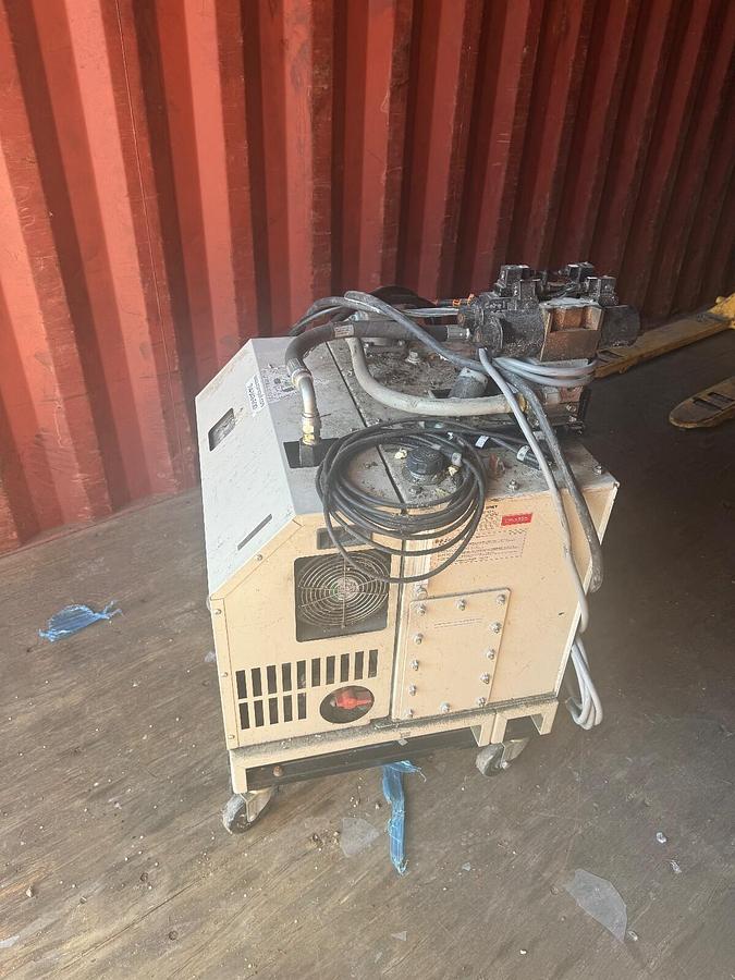 Used Daikin SUT10D6021-30-01 100L Double pump Hydraulic Unit