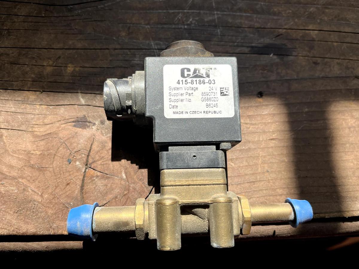 Used CAT® 4158186 (415-8186-03) VALVE SOLENOID - 24V