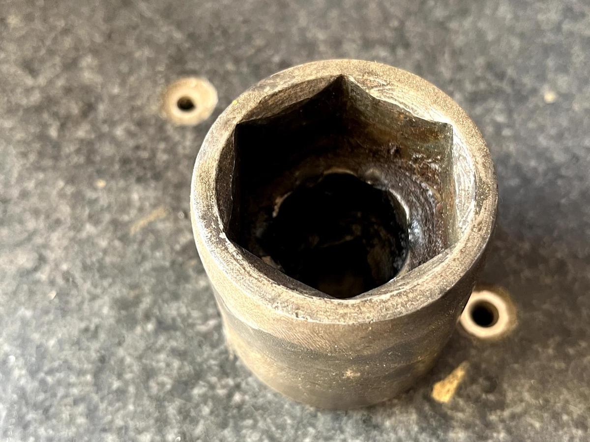 Used CORNWELL TOOLS P3244 - 1-3/8" SOCKET 1/2" DRIVE 6 POINT MADE IN USA TOOL