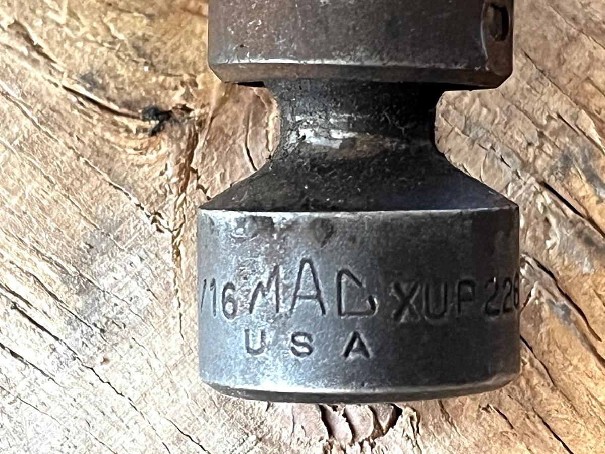 Used MAC Tools XUP226A Shallow Universal Impact 11/16" Socket 3/8" Drive SAE USA