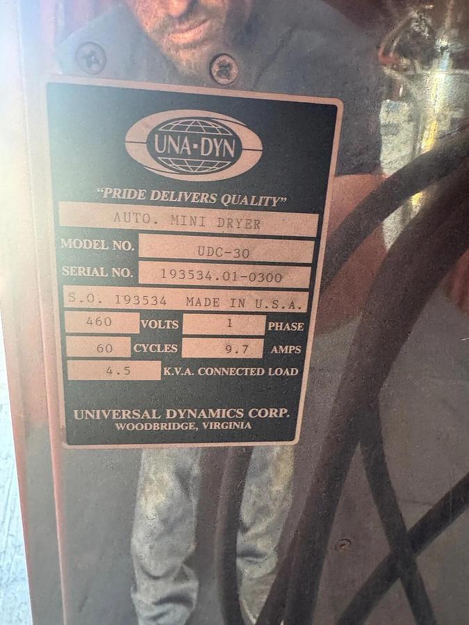 Used Una-Dyn 30 CFM Desiccant Dryer Model UDC-30 With 100# Solid Cone Hopeer