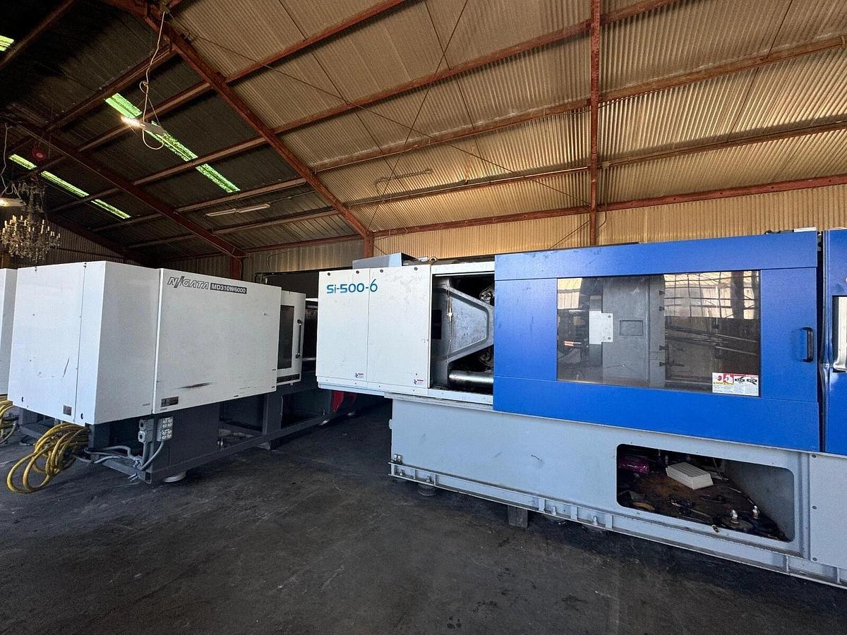 Used 2015 Toyo Si500-6 K600DU  55.51 oz shot.