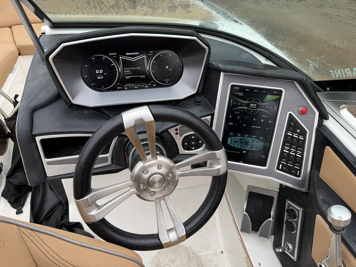 Used 2018 Mastercraft XT22