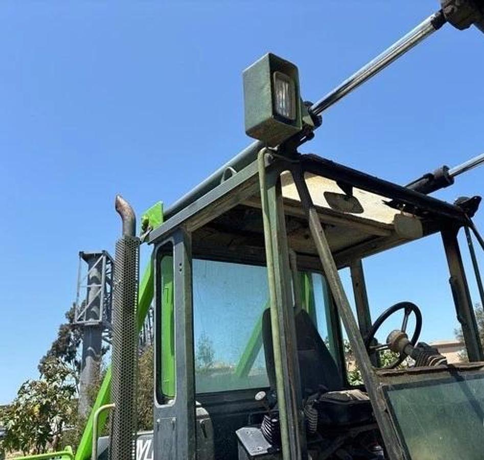 Used 2001 TAYLOR THD 250M 2 STAGE 25,000LB PNEUAMTIC DIESEL FORKLIFT