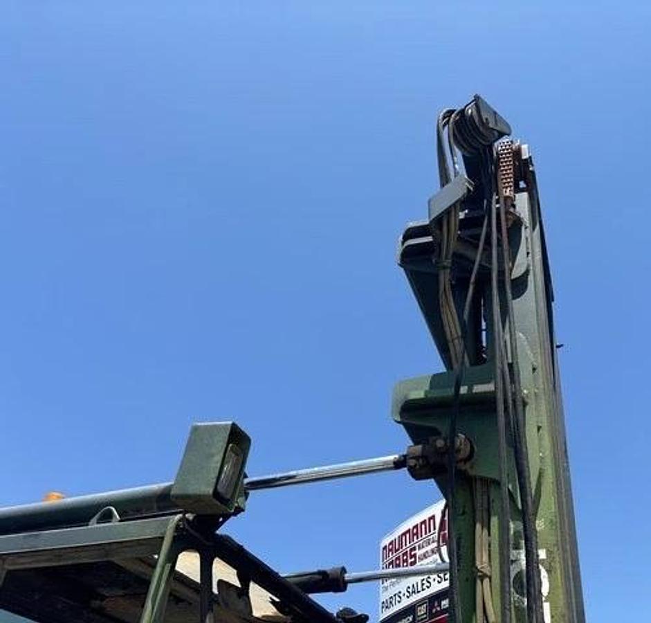 Used 2001 TAYLOR THD 250M 2 STAGE 25,000LB PNEUAMTIC DIESEL FORKLIFT