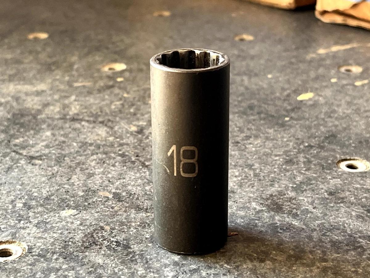 Used Matco BDP18M2V 18mm Deep Impact Socket 1/2" Drive 12 Point USA Metric No Marks