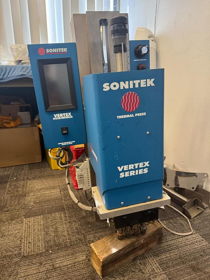 Used Sonitek Vertex Max V10 Press