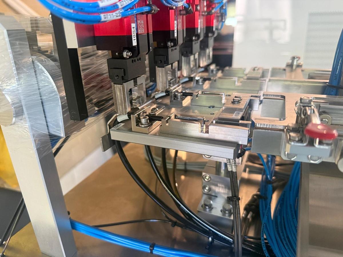 RNA Automation Feeder SLL804-1000